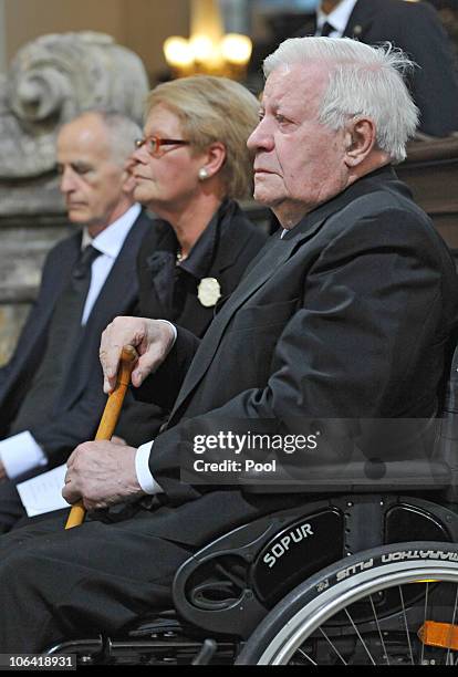 Former German Chancellor Helmut Schmidt and his daughter Susanne attend the memorial service for Loki Schmidt, wife of former German Chancellor...