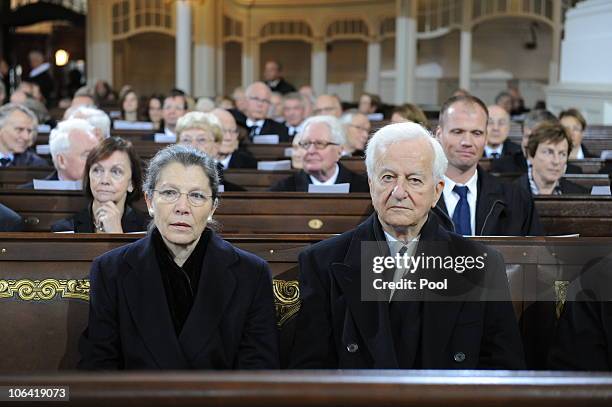 Annerose Voscherau and Richard von Weizsaecker attend the memorial service for Loki Schmidt, wife of former German Chancellor Helmut Schmidt, at the...
