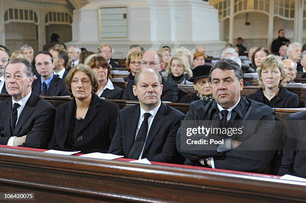 Franz Muentefering, Britta Ernst with her husband Olaf Scholz and Sigmar Gabriel attend the memorial service for Loki Schmidt, wife of former German...