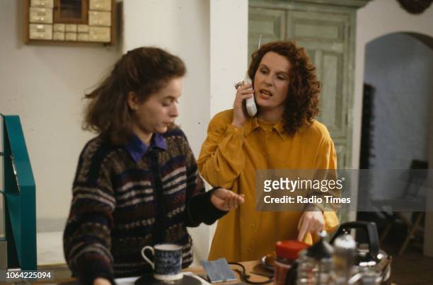 Actresses Julia Sawalha and Jennifer Saunders in a scene from episode 'Fat' of the television sitcom 'Absolutely Fabulous', February 19th 1992.