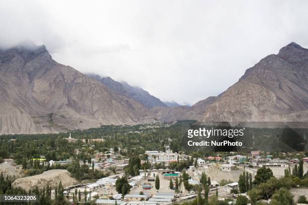 Skardu, Pakistan, 29 September 2018. A view of the skardu valley from the Kharpocho. The fort and its mosque are located on the eastern face of the...