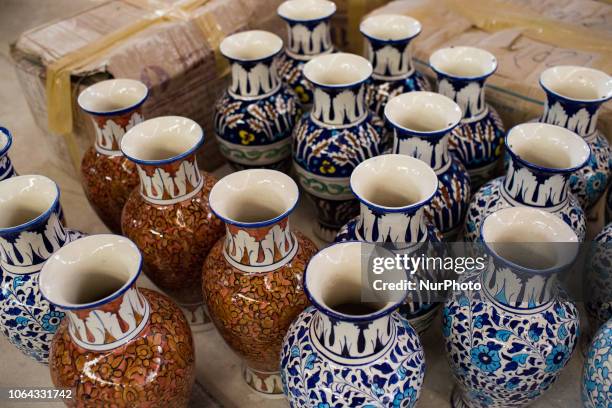 34 Multan Pottery Stock Photos, High-Res Pictures, and Images - Getty ...