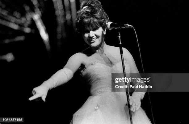 Linda R 1,898 Linda Ronstadt Photos & High Res Pictures - Getty Images