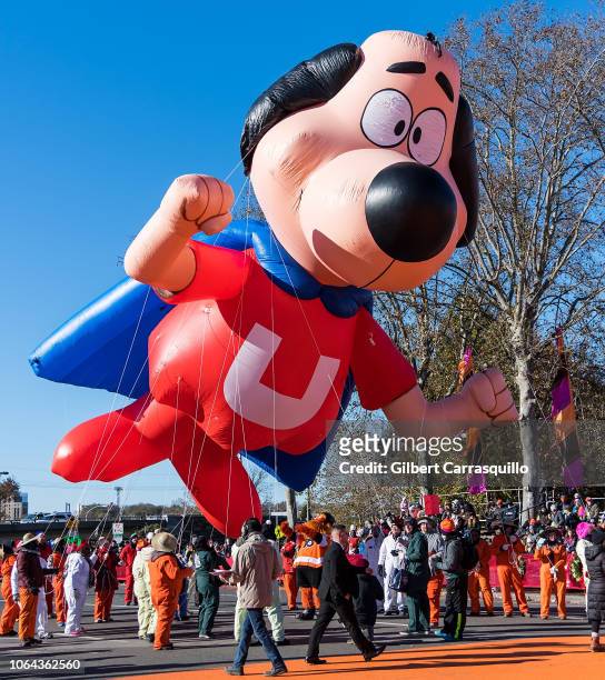 Under Dog Balloon during the 99th Annual 6abc Dunkin' Donuts Thanksgiving Day Parade on November 22, 2018 in Philadelphia, Pennsylvania.