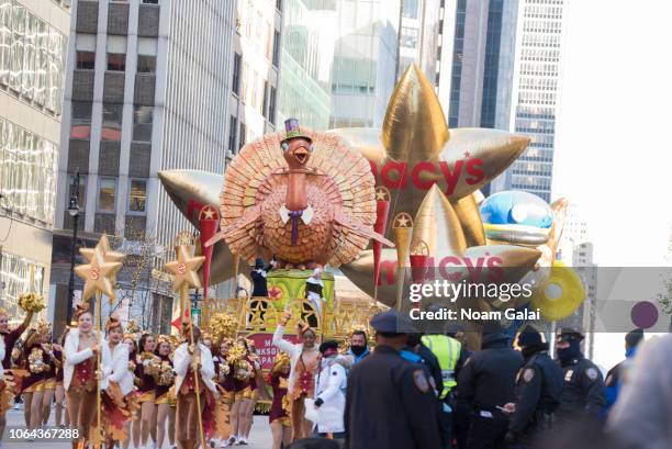 Turkey Float 3,320 Tom The Turkey Stock Photos, High-Res Pictures, and Images ...