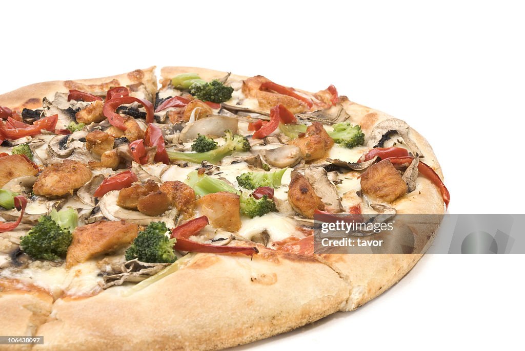 Pizza with chicken, mushrooms, pepper and broccoli.
