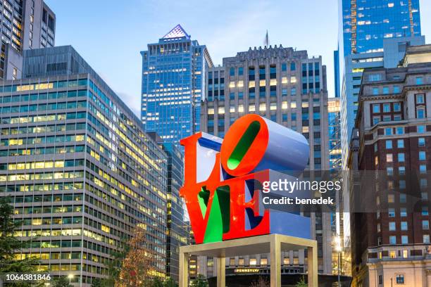 love sculpture in downtown philadelphia usa - philadelphia stock pictures, royalty-free photos & images