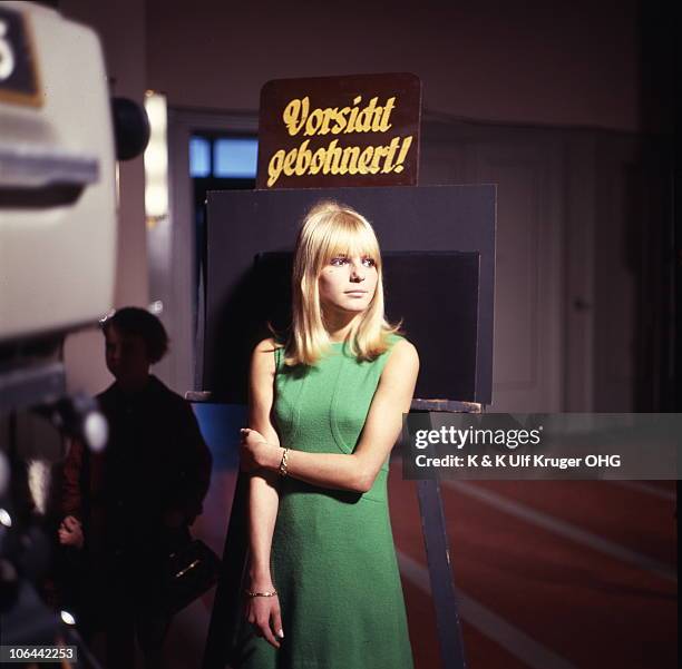 France Gall on the Côte d'Azur (1966)