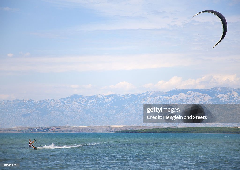 Kitesurfer speeding