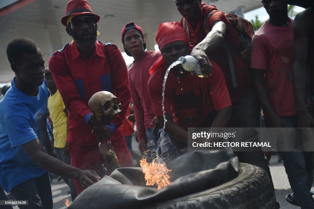 TOPSHOT-haiti-politics-HAITI-GOVERNMENT-CORRUPTION-PROTESTS