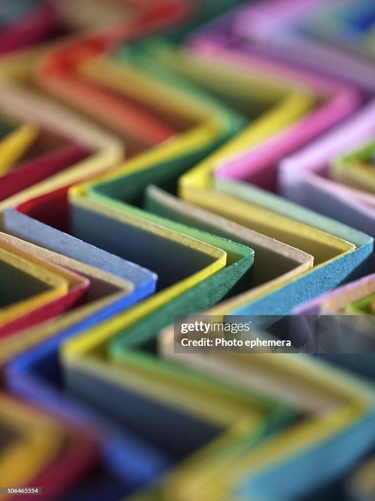 Zigzag origami papers