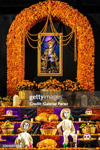 fotos e imágenes de Altar De Muertos - Getty Images fotos e imágenes de Altar De Muertos - Getty Images