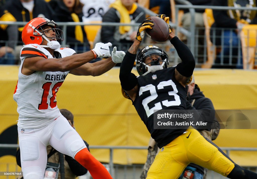 Cleveland Browns v Pittsburgh Steelers