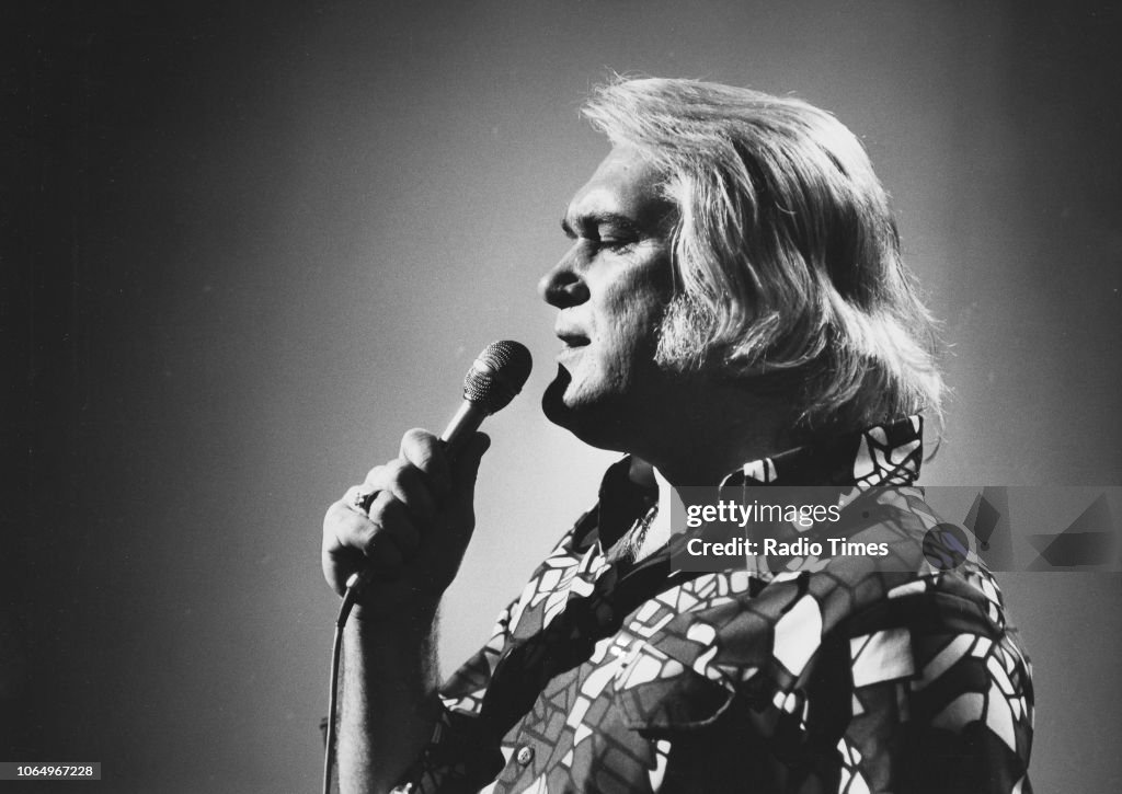 C Rich Rapper Country music singer Charlie Rich performing in concert, September ...