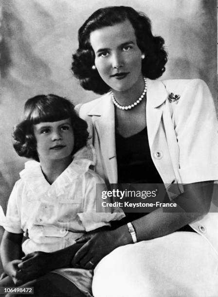 Princess Lilian Of Rethy Wife Of King Leopold Iii Of Belgium And Her Son Prince Alexande Around 1947.