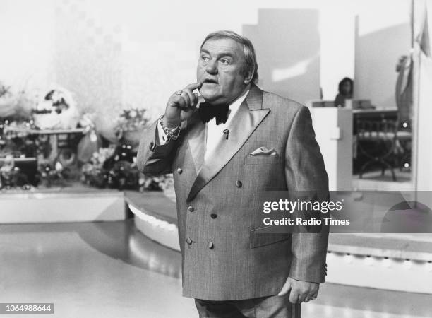 Comedian Les Dawson on the set of the television quiz show 'Blankety Blank', December 3rd 1989.