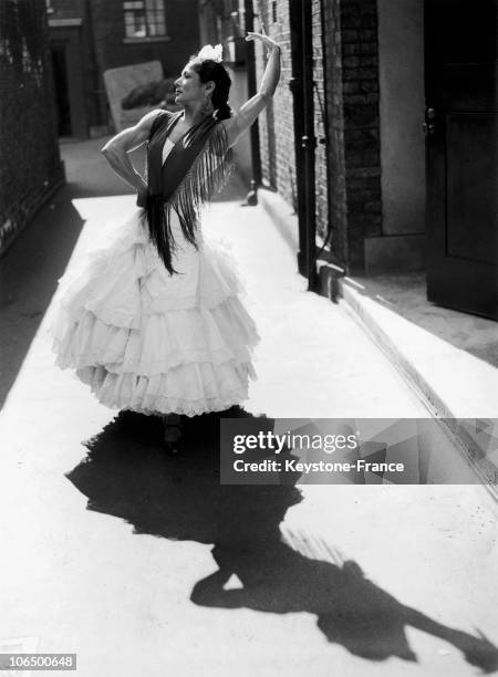 Carmen Amaya, Dancer; March 1959, London, Westminster Theater,