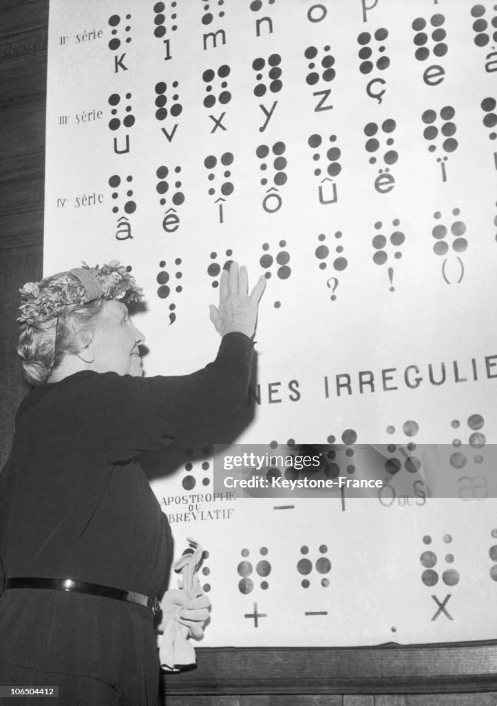 Helen Keller At Sorbonne In 1952