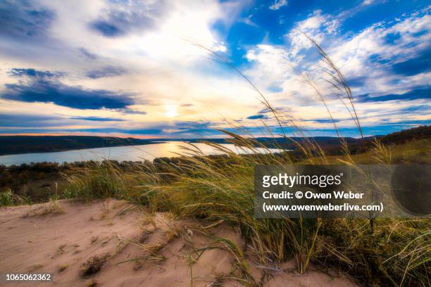 dune climb overlook at dawn - michigan foto e immagini stock