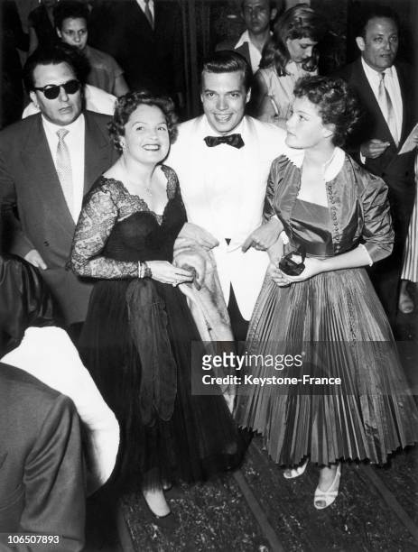The German Actor Karl Heinz Boehm Surrounded By Romy Schneider And Her Mother Magda .
