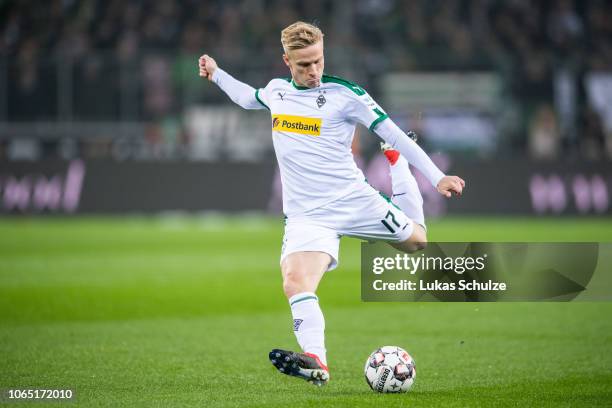 Oscar Wendt of Moenchengladbach controls the ball during the Bundesliga match between Borussia Moenchengladbach and Hannover 96 at Borussia-Park on...