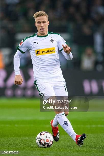 Oscar Wendt of Moenchengladbach controls the ball during the Bundesliga match between Borussia Moenchengladbach and Hannover 96 at Borussia-Park on...