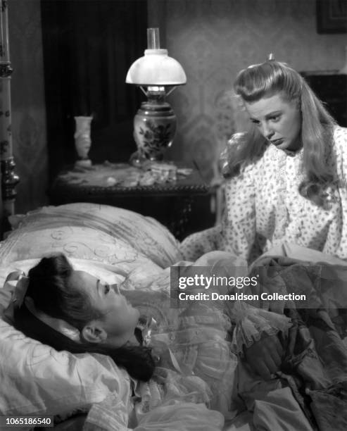 Actress Kathryn Grayson, June Allyson in a scene from the movie"Two Sisters from Boston"