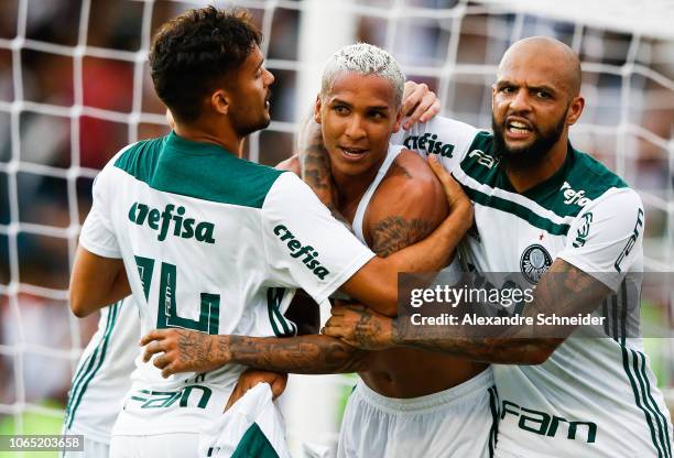 Deyverson of Palmeiras celebrates with his teammates after scoring the first goal of his team during the match against Vasco da Gama for the...