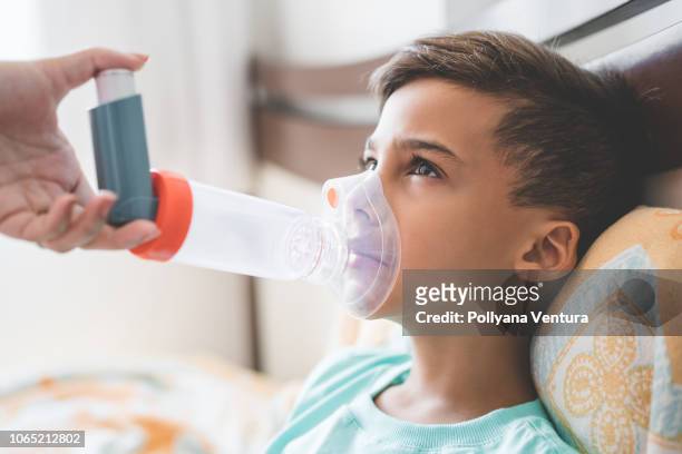asthma - asthmatic stock-fotos und bilder