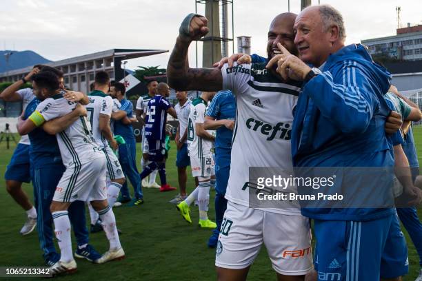 Head coach Luiz Felipe Scolari and Felipe Melo of Palmeiras celebrate winning the Brasileirao Series A 2018 after a match between Vasco and Palmeiras...