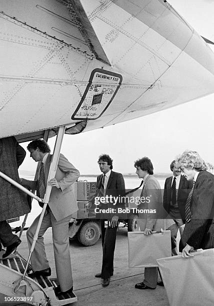 Tony Caton 41 Bilbao Steve Coppell Stock Photos, High-Res Pictures, and Images ...
