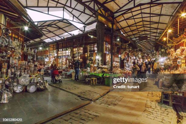 traditionelle kupferschmiede basar von gaziantep, türkei - gaziantep city stock-fotos und bilder