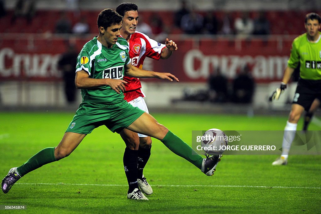 Sevilla's midfielder Alejandro Alfaro (R