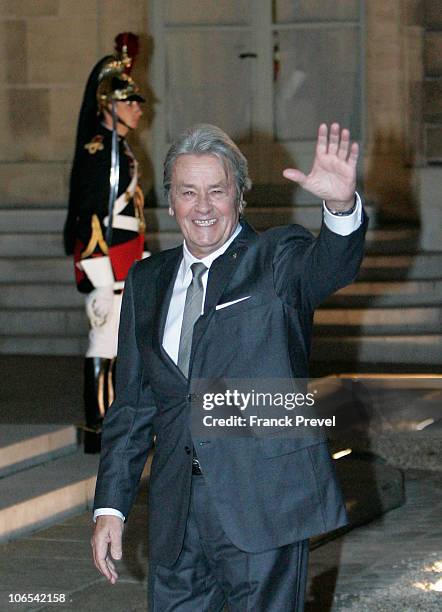 Alain Delon arrives to attend a state dinner honouring visiting Chinese President Hu Jintao at Elysee Palace on November 4, 2010 in Paris, France.