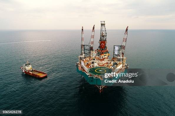 Rowan Rigs Rowan Norway drilling rig operates at shallow sea on the coast near ...
