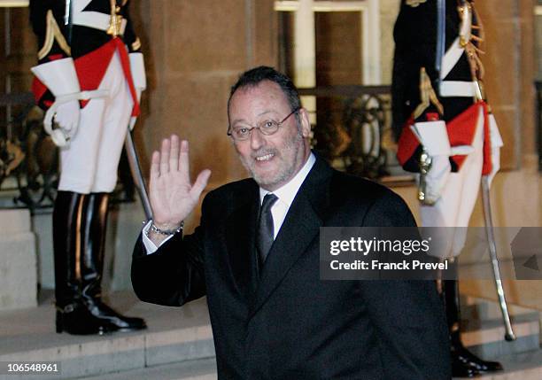 Jean Reno arrives to attend a state dinner honouring visiting Chinese President Hu Jintao at Elysee Palace on November 4, 2010 in Paris, France....