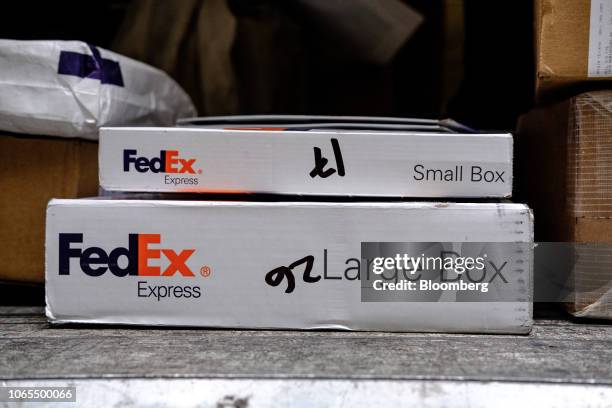 Inside A Fedex Photos and Premium High Res Pictures - Getty Images