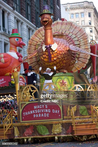 Turkey Float Macys Thanksgiving Day Parade Turkey Photos and Premium High Res ...