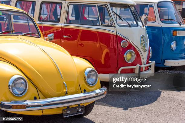 volkswagen oldtimer - käfer stock-fotos und bilder
