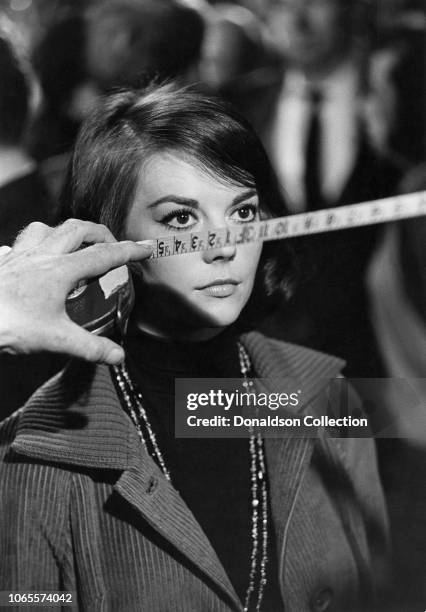 Proper 27 27 Natalie Wood Love With The Proper Stranger Stock Photos, High-Res ...