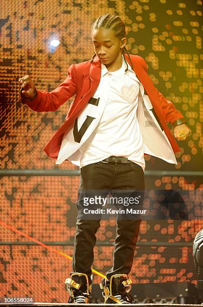 Jaden Smith and Justin Bieber perform at Madison Square Garden on August 31, 2010 in New York City.