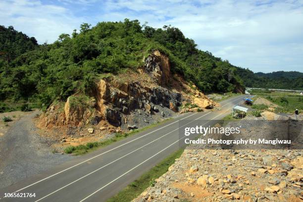 rock slide - landslide stock pictures, royalty-free photos & images