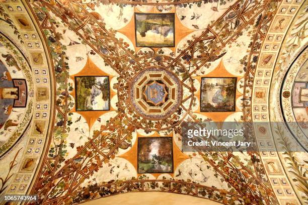 fresco palazzo chigi saracini siena city italy - palazzo chigi palace stock pictures, royalty-free photos & images