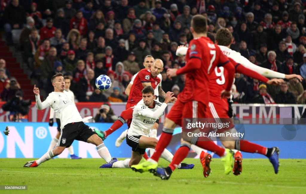 FC Bayern Muenchen v SL Benfica - UEFA Champions League Group E