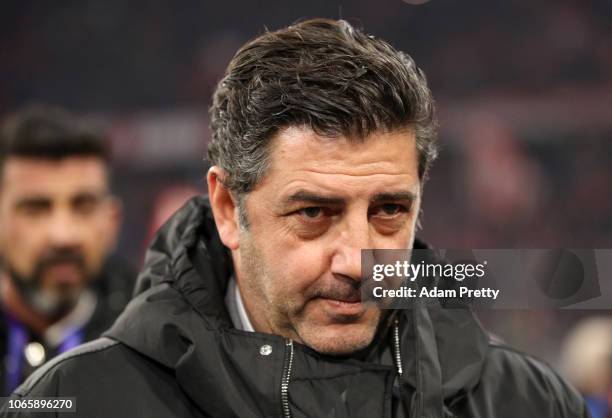 Rui Vitoria, Manager of Benfica looks on prior to the UEFA Champions League Group E match between FC Bayern Muenchen and SL Benfica at Fussball Arena...