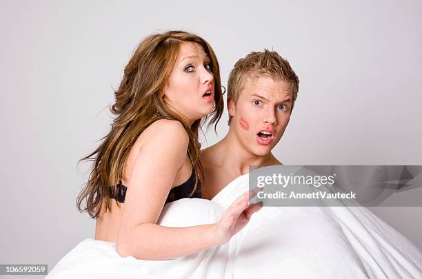 infidelity serie - caught cheating stockfoto's en -beelden