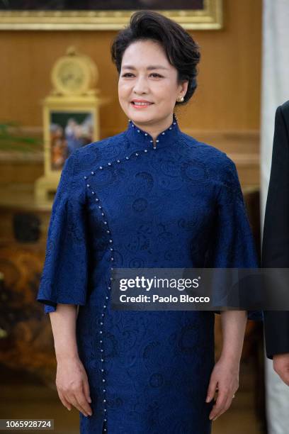 China's first lady Peng Liyuan attends an official dinner at the Zarzuela Palace on November 27, 2018 in Madrid, Spain.
