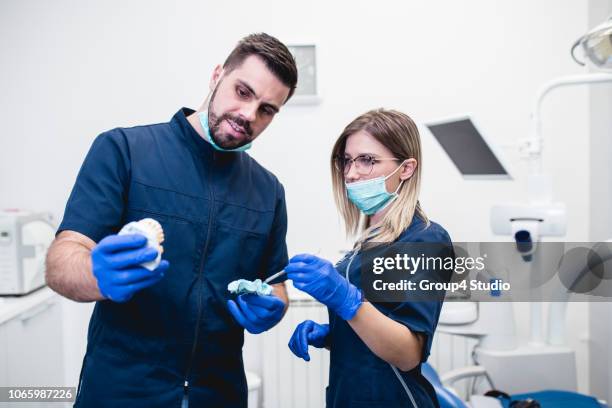 prótese dentária - rotten teeth from not brushing - fotografias e filmes do acervo