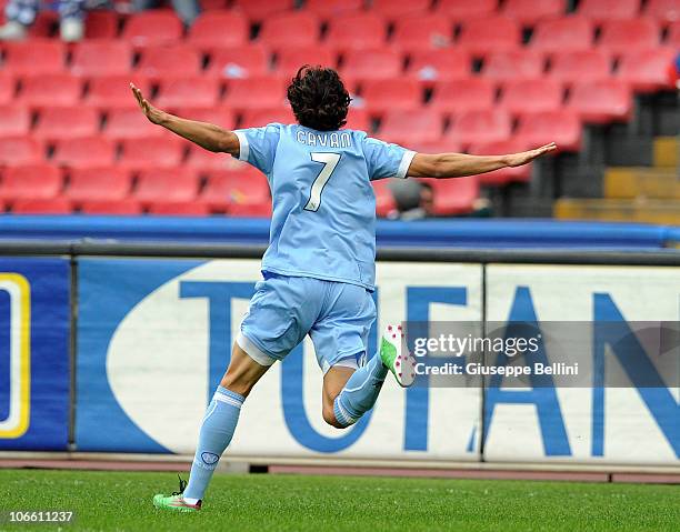 Edinson Cavani of Napoli celebrates after scoring the opening goal during the Serie A match between SSC Napoli and FC Parma at Stadio San Paolo on...