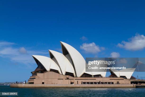 sydney opera house - sydney harbour bridge opera house stock pictures, royalty-free photos & images